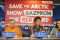 Banner Greenpeace ganggu...