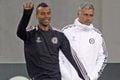 Mourinho minta Cole...
