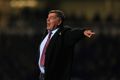 West Ham jamin tak pecat...