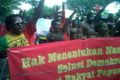 Polisi bubarkan demo...