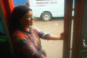 Atik, kernet wanita...