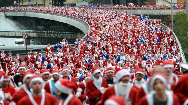Mengintip tradisi Natal...