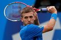 Gulbis peras keringat...