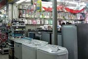 Rupiah terpuruk, harga...
