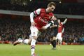 Cazorla bawa Arsenal...