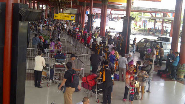Usai libur, Bandara...