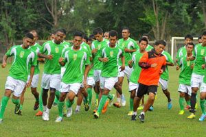 Persebaya tiga kali...