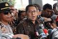 Mau panggil Anas? Ini...