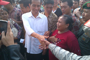 Mendadak, Jokowi sambangi...