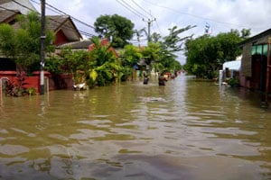Banjir di Ciledug belum...