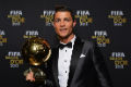 Cristiano Ronaldo bikin...