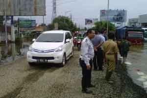Lewat Pantura Kudus,...