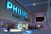Philips berbalik raih...