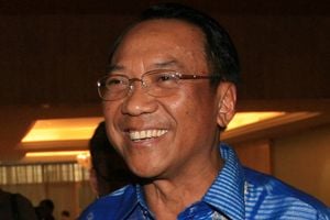 Pasek minta Syarief...