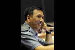 Dipecat Demokrat, Gede...