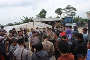 Karena bau tidak sedap,...