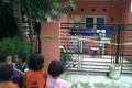 Tetangga lihat Nissan...