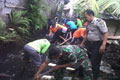 Warga, polisi & TNI...