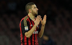 Milan tersungkur di...