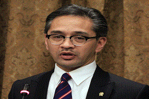 Marty sebut ada gap...