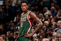 Center Bucks absen enam...