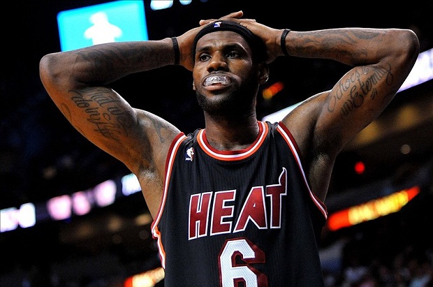 Hidung mimisan, LeBron...