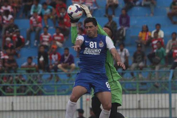 Costas ditarget gol...