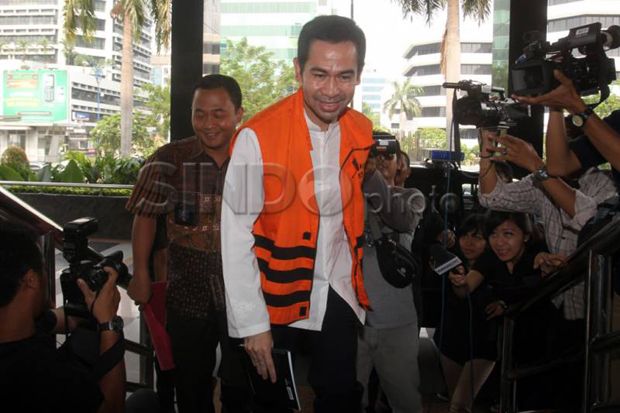 Wawan dibantarkan, sidang...