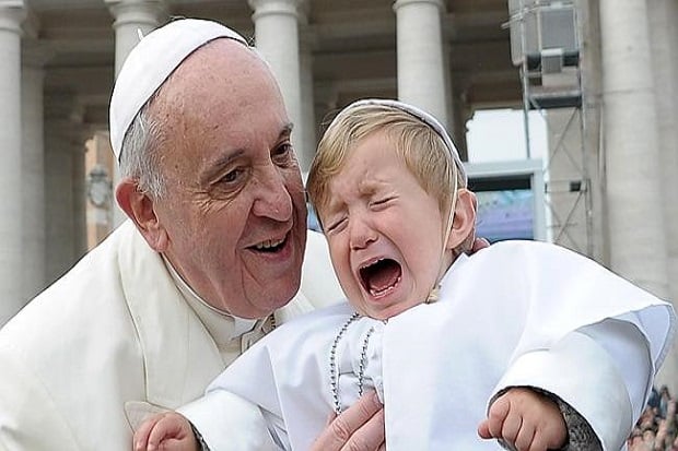 Paus Francis disaingi...