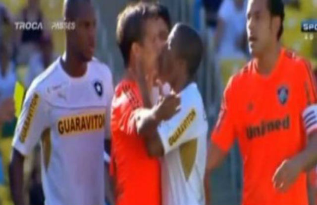 Usai baku hantam, kedua...