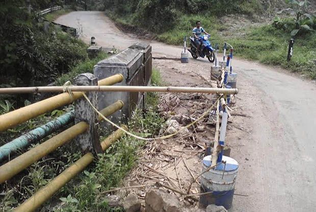 Jembatan penghubung...