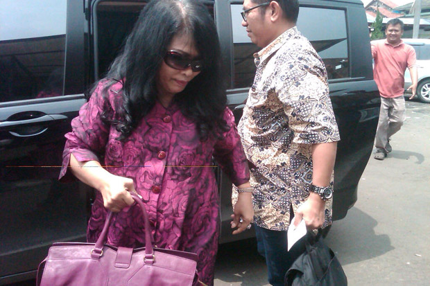 Kembali diperiksa, istri...