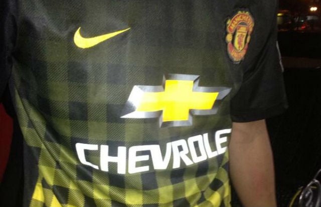 Jersey tandang MU musim...