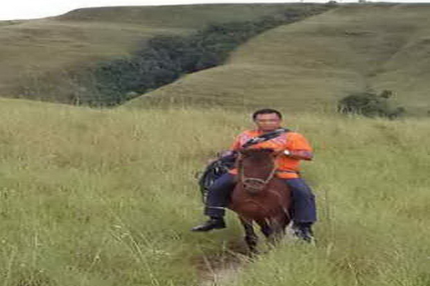 Caleg Hanura rela tunggangi...
