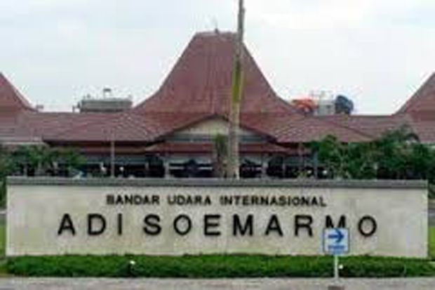 Bandara Adi Seomarmo...