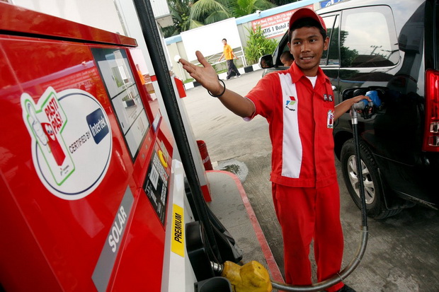 Warga tutup paksa SPBU...