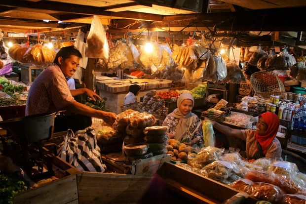 Pasar tradisional dan...