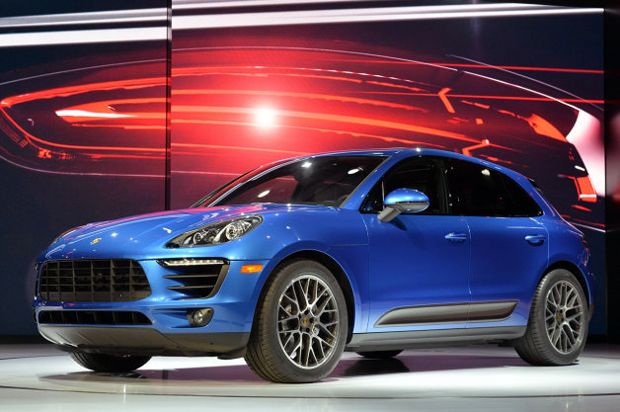 Porsche Macan pakai...
