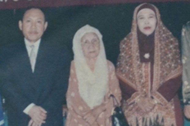Biayai kuliah dengan...