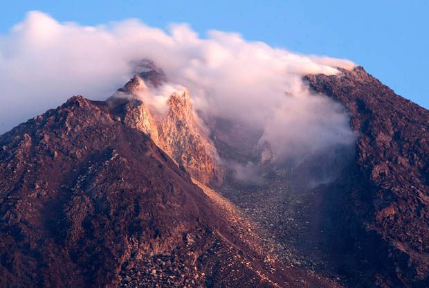 Merapi kembali semburkan...