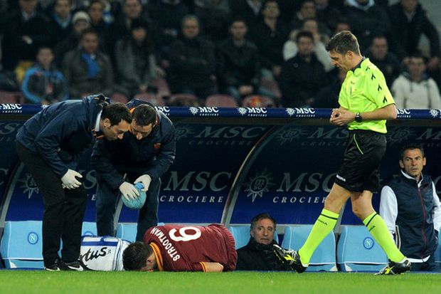 Strootman jadi korban...