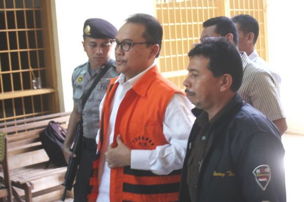 Sidang Rusli Zainal...