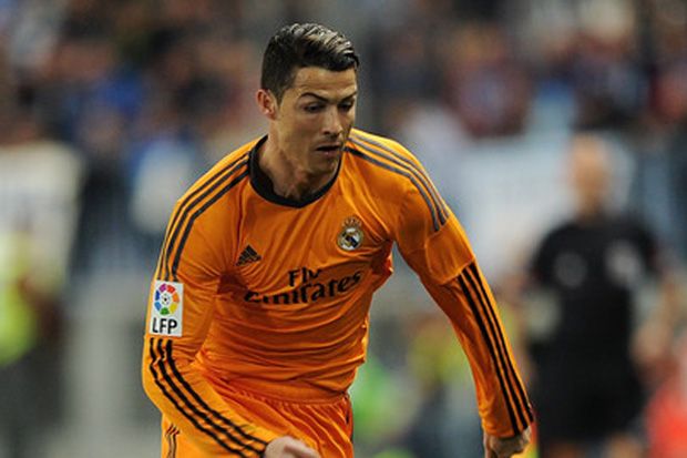 Ronaldo dipastikan tetap...