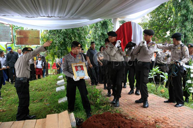 Tembakan pertama, AKBP...