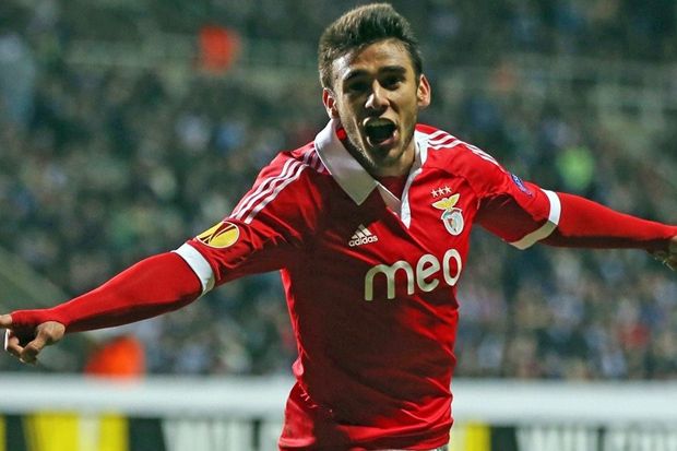 Eduardo Salvio tantang...