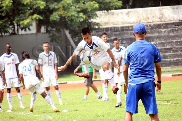 Legenda Persib kritik...