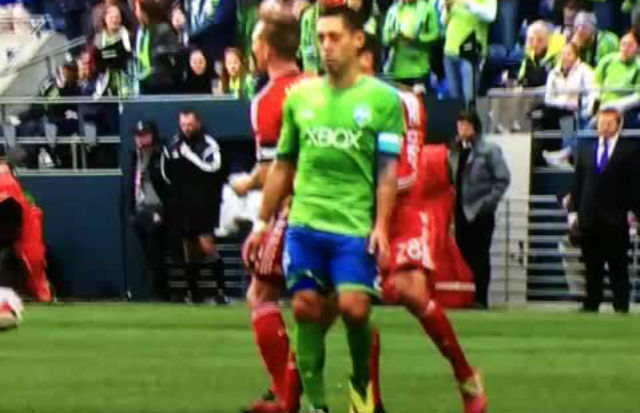Kesal, Clint Dempsey...