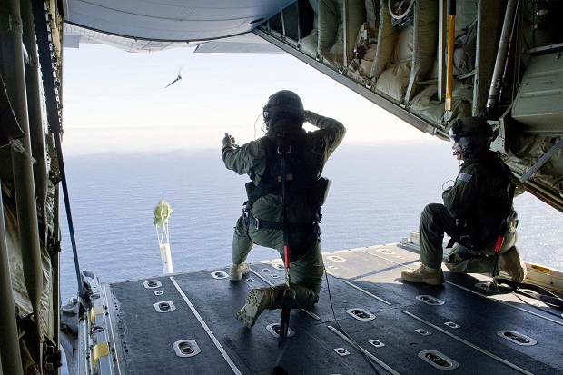 Cari puing MH370, AMSA...