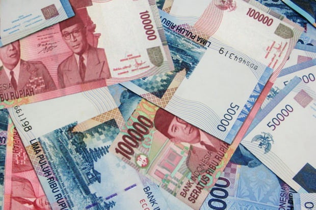 Diduga bagikan uang,...