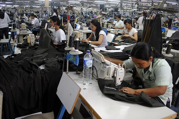 Produksi denim awal...